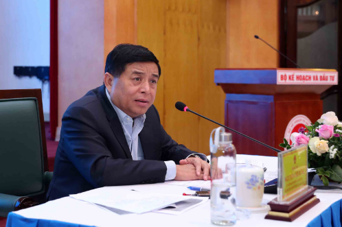 Bộ trưởng Nguyễn Chí Dũng phát biểu tại cuộc họp. Ảnh: MPI